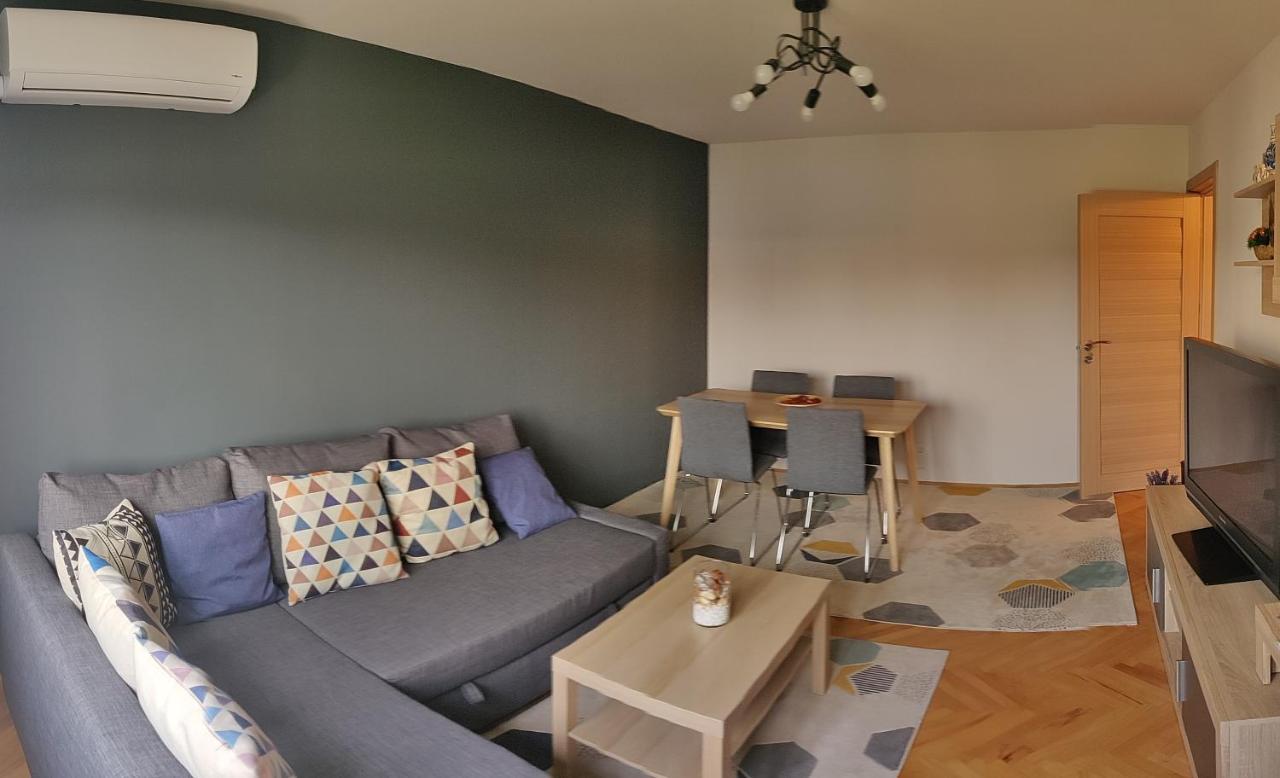 Modern And Cozy Apartment Питешти Экстерьер фото