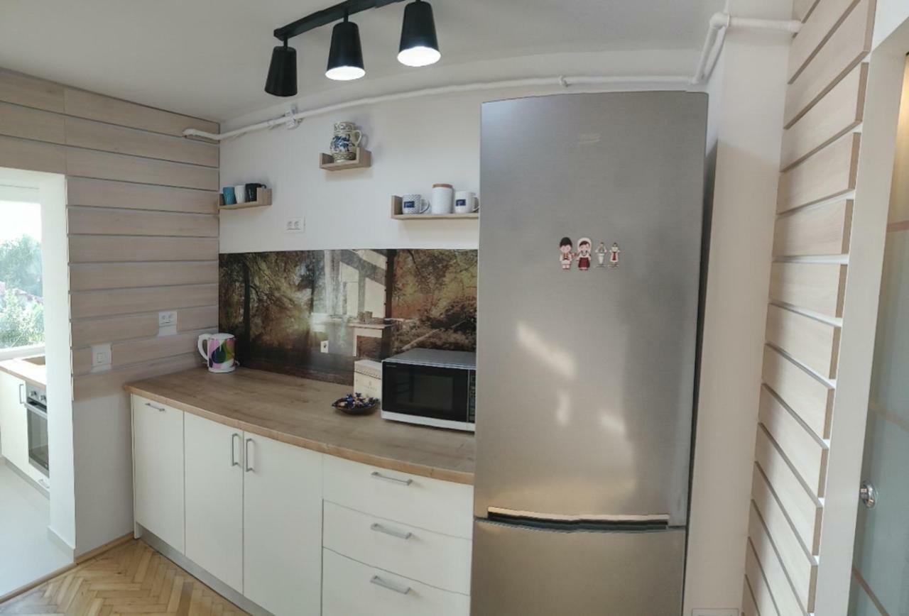 Modern And Cozy Apartment Питешти Экстерьер фото